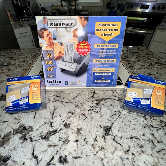 BROTHER QL-500
PC LABEL PRINTER - Picture 3 of 10